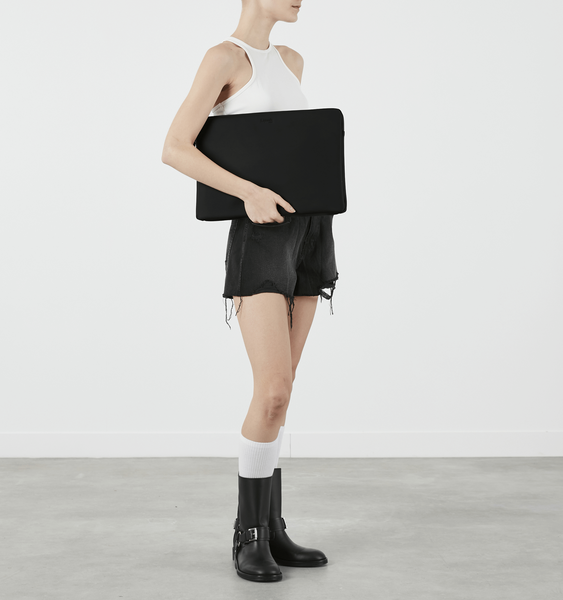 Lost In Berlin Laptop Hülle