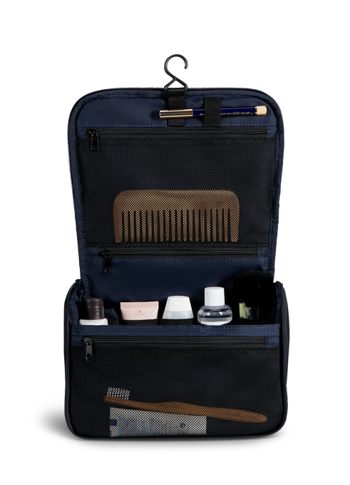 Plume Accessoires Hanging Toiletry Kit
